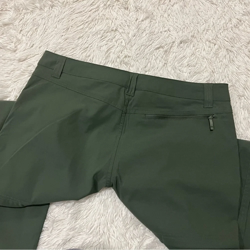 The North Face Men’s Convertible Pants - size 26